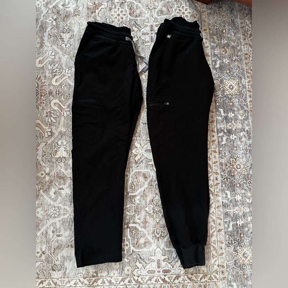 BUNDLE FIG MATERNITY SCRUB PANTS XS